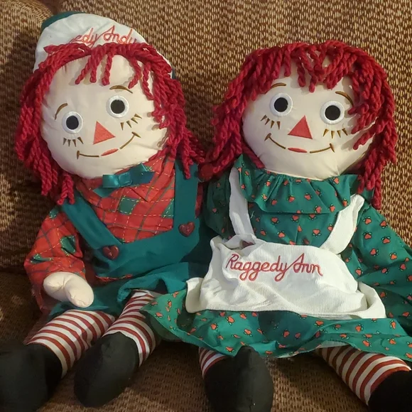 Raggedy Ann & Andy in Christmas Outfit - Picture 2 of 5